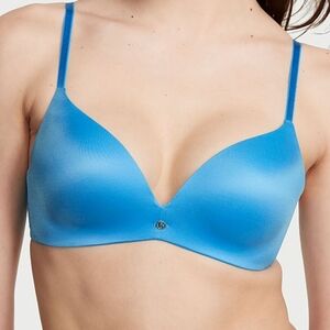Victoria's Secret Very Sexy So Obsessed Smooth Wireless Push-Up Bra in Blue: 32D